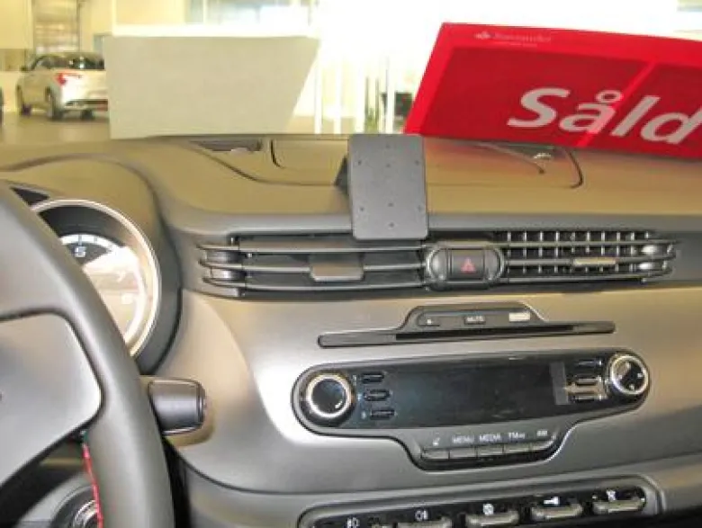 Alfa Romeo Giulietta 10-15, Centrerad