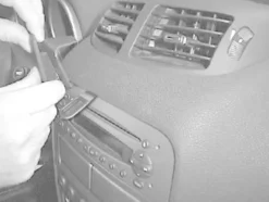 Alfa Romeo 147 01-11/GT 04-11, Centrerad