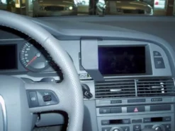 Audi A6 04-09, Center