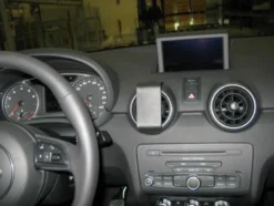 Audi A1 11-15, Center