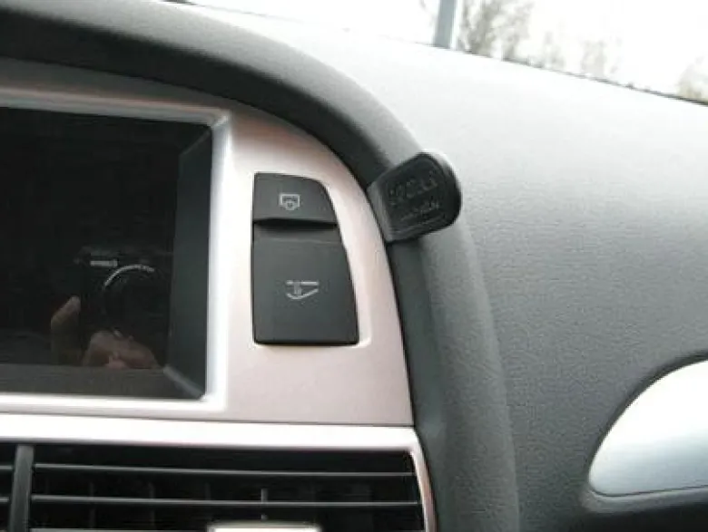 Audi A6 10-10, Vinklad, Hög