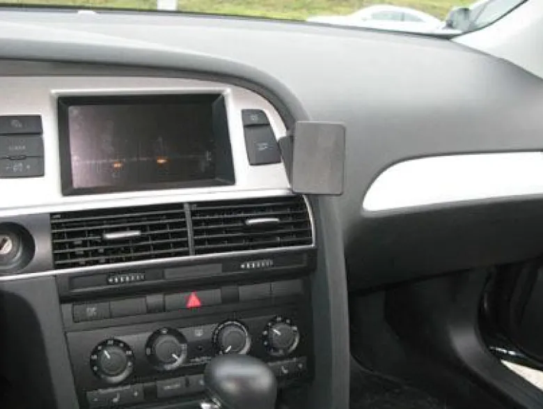 Audi A6 10-10, Vinklad, Hög