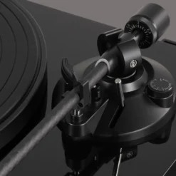 Audio-Technica AT-LPW50PB skivspelare med AT-VM95E-pickup, svart