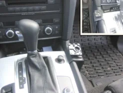 Audi Q7 06-14, Konsol