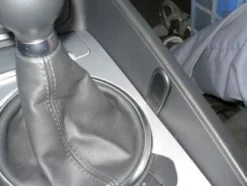 Audi TT 07-14, Konsol