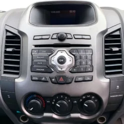 Auto-Connect Installationskit för 9-tums bilstereo, Ford Ranger 2012-2016, silver