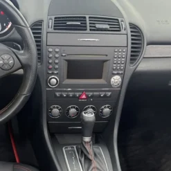 Auto-Connect Installationskit för 9-tums bilstereo, Mercedes SLK R171 2008-2011