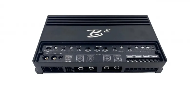 B² Audio Mani 600.4, kompakt fyrkanalssteg