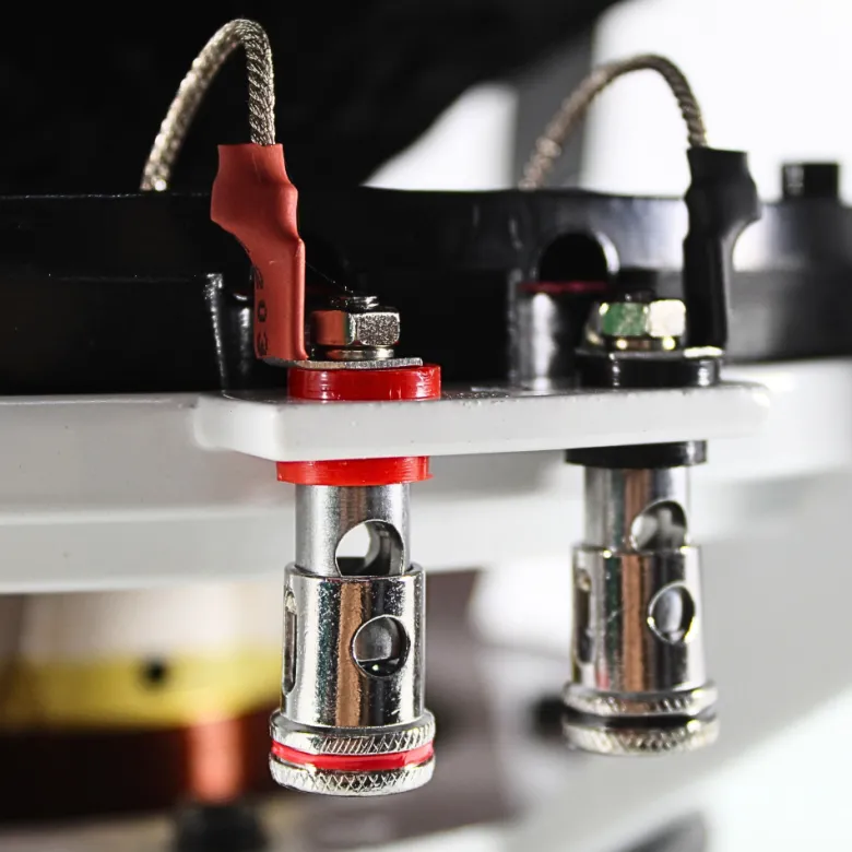 B2 Audio RIOT 15D2 V2, 15 tum baselement