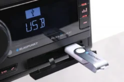 Blaupunkt Palma 200 DAB BT, dubbel-DIN med Bluetooth