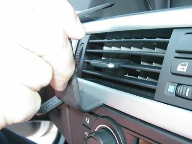 BMW 316-330/E90/E91/E92/E93 05-12, Centrerad, OEM Nav.