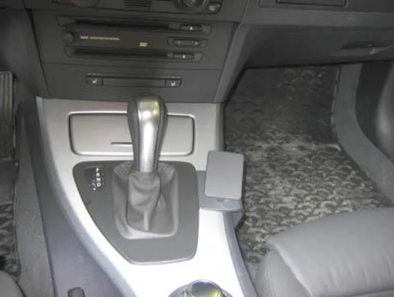 BMW 316-330/E90/E91/E92/E93 05-12, Konsol