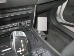BMW F07 10-15, Konsolplacerad