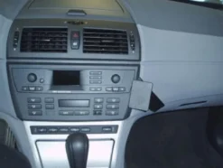 BMW X3 04-10, Vinklad