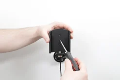 Brodit Aktiv hållare med USB-kabel och cigg-adapter, Samsung Galaxy S23+ SM-S916B/DS