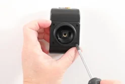 Brodit Aktiv hållare med USB-kabel och cigg-adapter, Apple iPhone 13 Mini