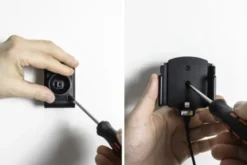 Brodit Aktiv hållare med USB-kabel och cigg-adapter, Apple iPhone 5/5C/5S/SE