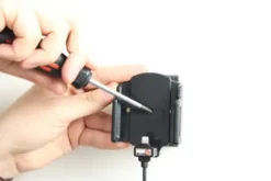 Brodit Aktiv hållare med USB-kabel och cigg-adapter, Apple iPhone 5/5C/5S/SE