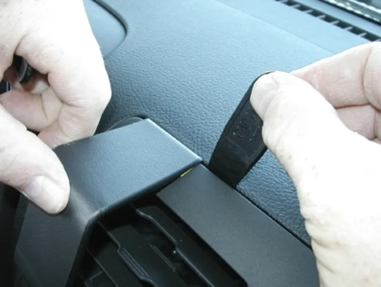 Brodit ProClip, Hummer H3 05-11