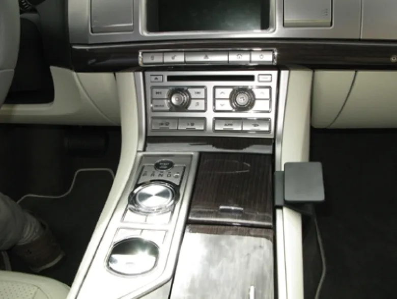 Brodit ProClip, Jaguar XF 09-15