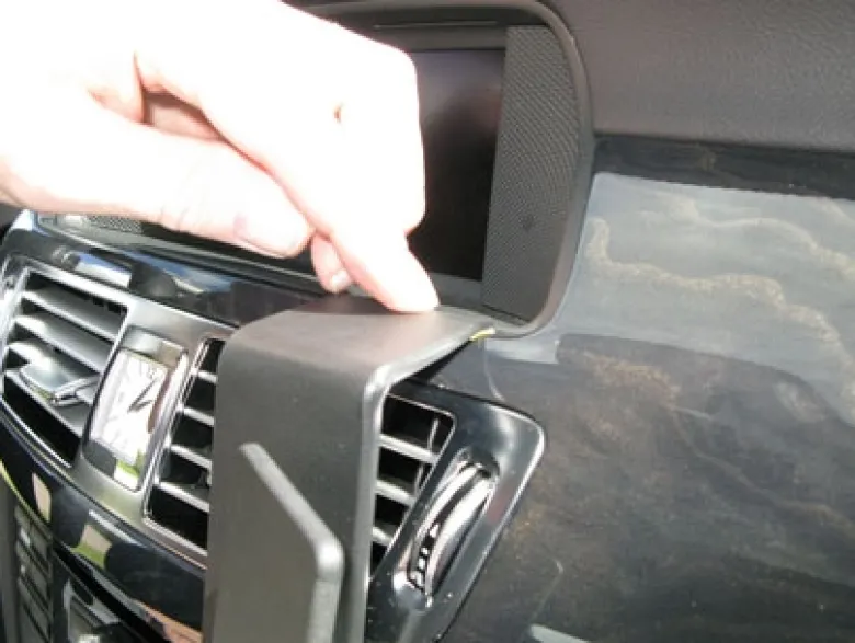 Brodit ProClip, Mercedes Benz CLS-Class 11-18