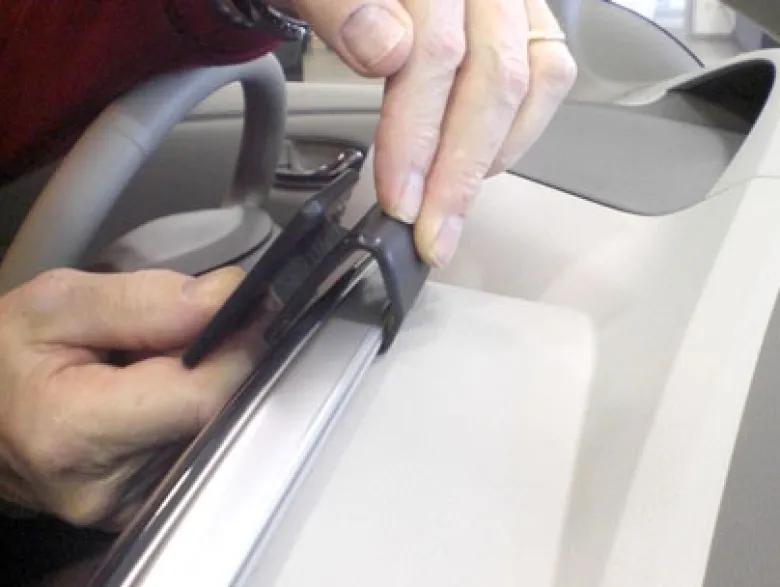 Brodit ProClip, Nissan Leaf 11-17