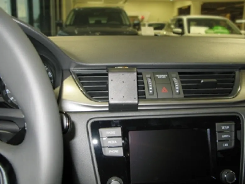 Brodit ProClip, Skoda Rapid 18-19