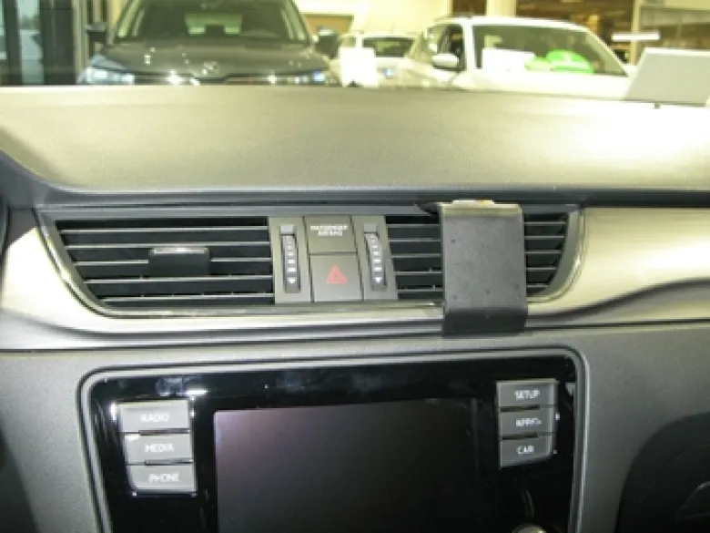 Brodit ProClip, Skoda Rapid 18-19