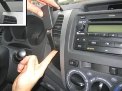Brodit ProClip, Toyota HiLux 10-11