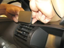Brodit ProClip, Toyota iQ 09-19