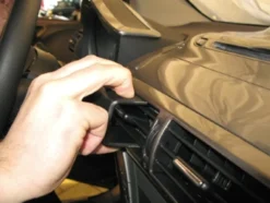 Brodit ProClip, Toyota iQ 09-19