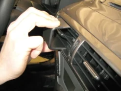 Brodit ProClip, Toyota iQ 09-19