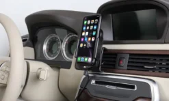 Brodit Qi trådlös aktiv mobilhållare med billaddare, Apple iPhone 11