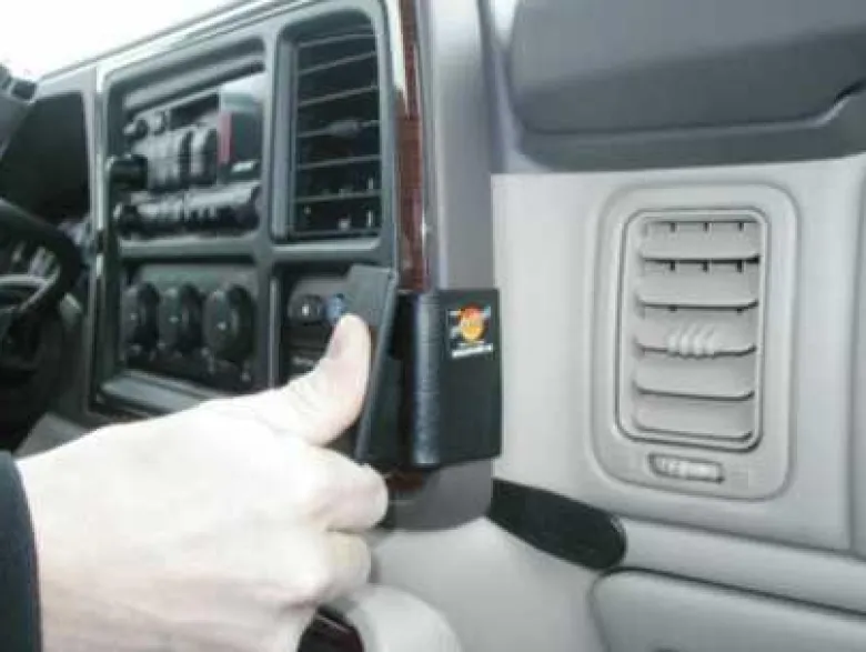 Chevrolet Avalanche 03-06, Vinklad
