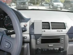Chevrolet Cobalt 05-10, Centrerad
