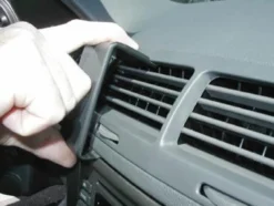 Chevrolet Cobalt 05-10, Centrerad