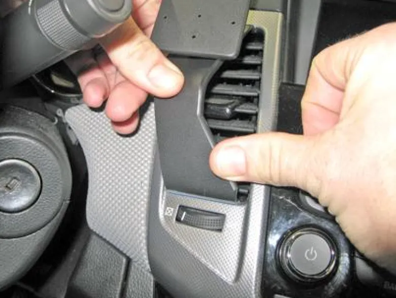 Chevrolet Cruze 09-14, Centrerad