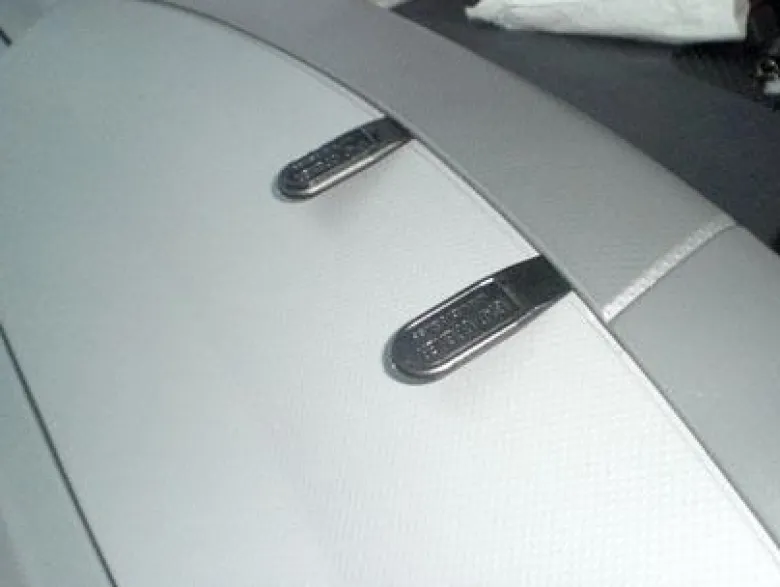 Chevrolet W-Serie 08-15, Centrerad