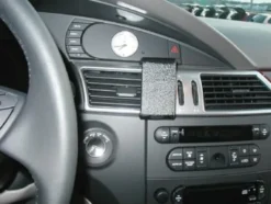 Chrysler Pacifica 04-09, Centrerad
