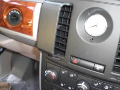 Chrysler Voyager 08-11, Centrerad