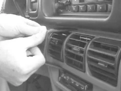 Chrysler Voyager 94-95, Centrerad, Låg