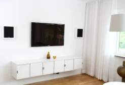 DLS Flatbox Mini on-wall högtalare i mattvitt, styck