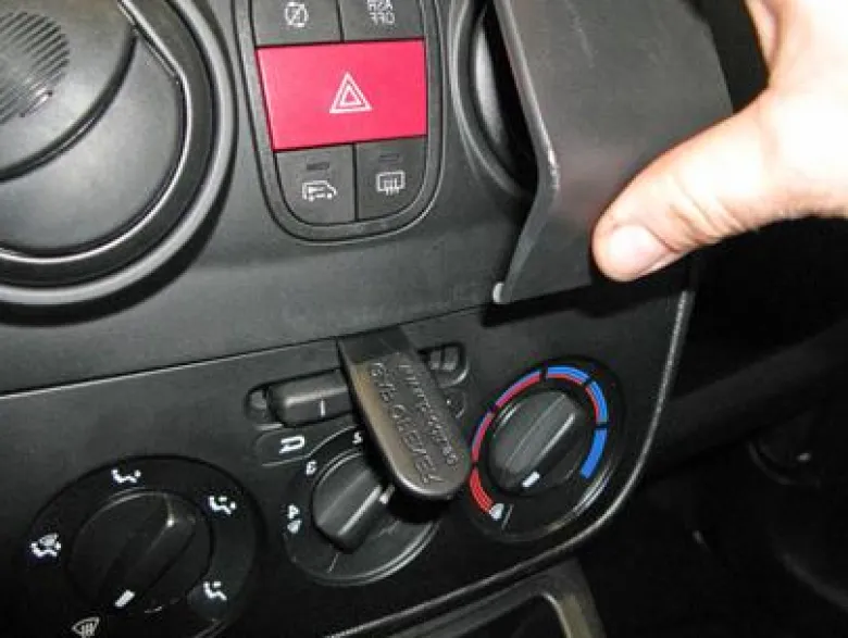 Fiat Fiorino 08-15, Centrerad