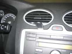 Ford Focus 05-10, Centrerad