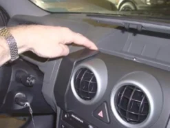 Ford Fusion 03-05, Centrerad