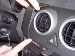 Ford Fusion 03-05, Centrerad