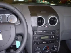 Ford Fusion 03-05, Centrerad