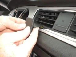 Ford Mustang 10-14, Centrerad