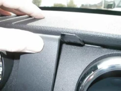 Ford Mustang 05-09, Centrerad