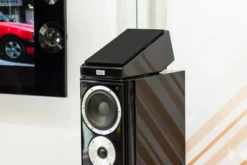 Heco AM200 Dolby Atmos-högtalare pianosvart